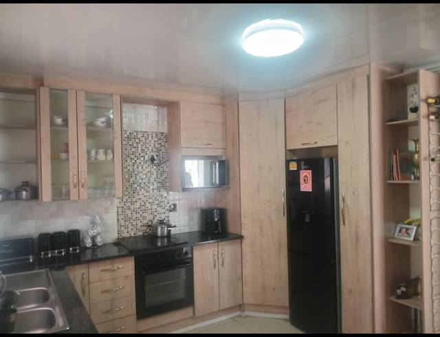 2 BEDROOM HOUSE FOR SALE IN EVATON WEST